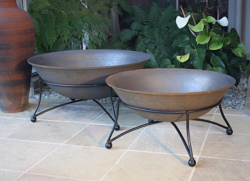Art Deco 75 Cast Iron Fire Pit + FREE Vinyl Cover