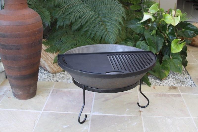 Classic 75 Cast Iron Fire Pit