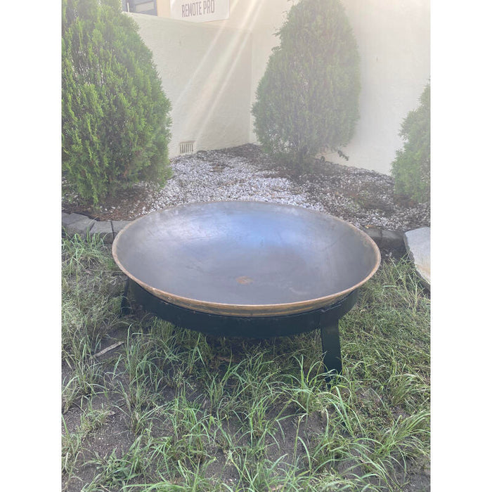 Cast Iron Fire Pit 1200 on Ring Base + Poker